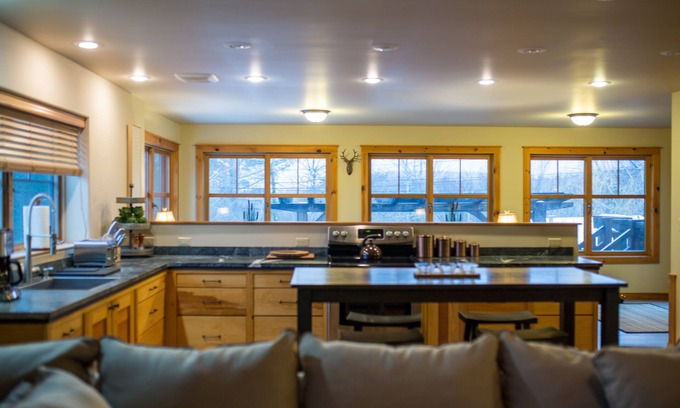 Lake Placid Condo | Inviting 6-Bed Oasis with Private Outdoor Space, Steps to Main
