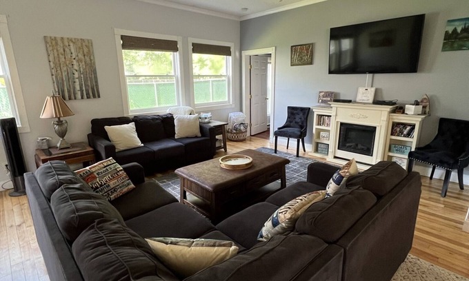 Pittsfield House | Pet-Friendly 8 Bedroom Retreat with Hot Tub & Lake Views