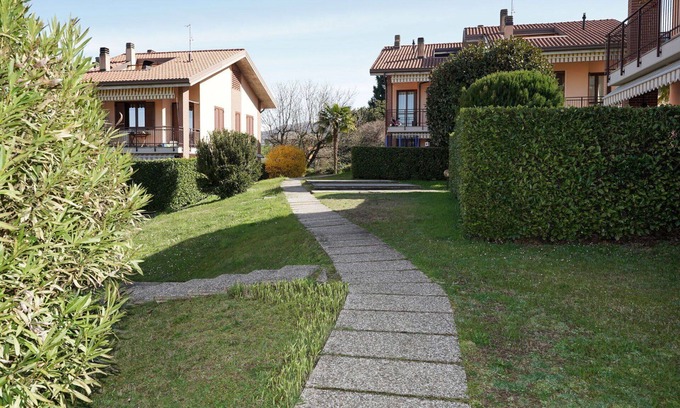 Porto Valtravaglia Apartment | Beautiful apartment for 4 people with WIFI, TV, patio and parking