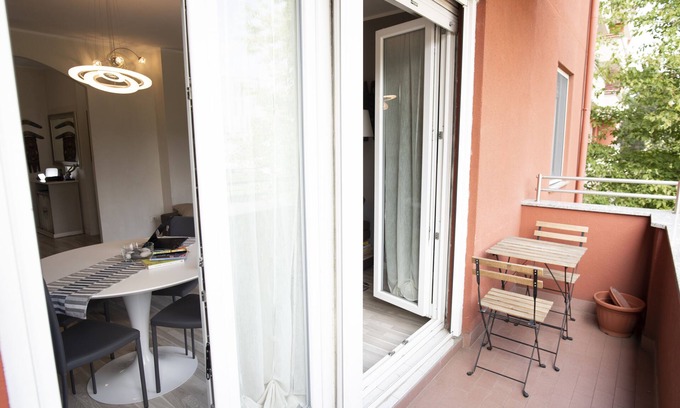 Gallaratese Bed & Breakfast | Family-Friendly Retreat with Two Spacious Bedrooms and Hot Tub