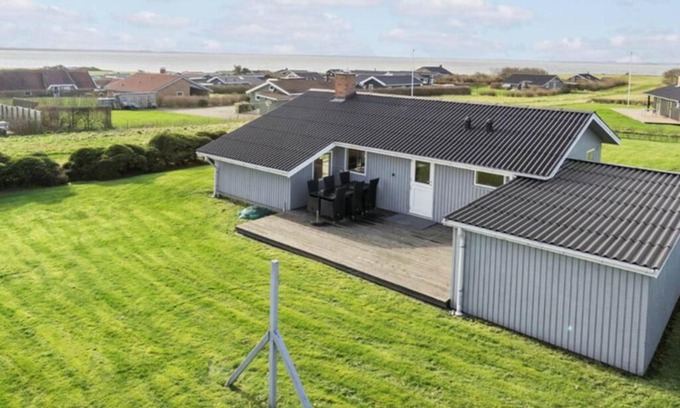 Vinderup House | Oceanfront 3-Bedroom Cottage with Spectacular Views