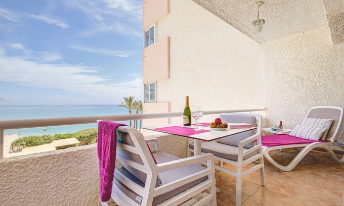 Altea Apartment | Delightful Apartment with Pool & Ocean Views in Altea