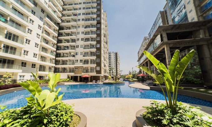 Cimahi Apartment | Immaculate 2Br Apartment with Pool in Gateway Pasteur