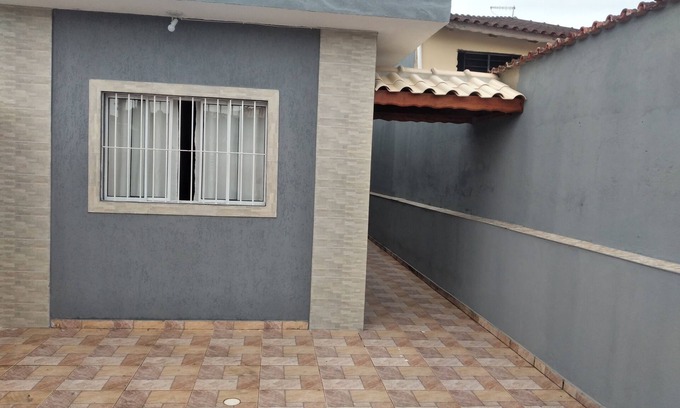 Raul Cury House | Cozy House Near Beach in Itanhaém - Pet Friendly & Ocean View