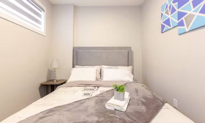 Northeast Edmonton Apartment | Cozy 1 Bedroom Basement Retreat with Hot Tub & Breakfast