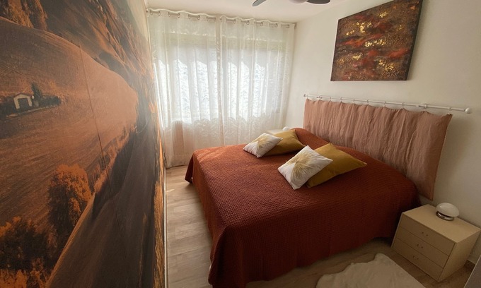 Coggia Apartment | Cozy Apartment Steps from the Beach with Ocean View