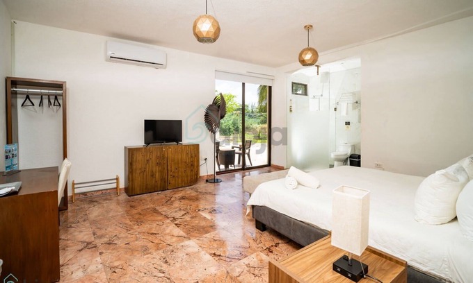 Punta Cancun House | Beautiful and cozy Aquamarine suite