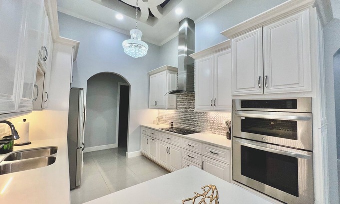 Pharr House | Inviting Home with Pool & Spa in the Heart of Pharr