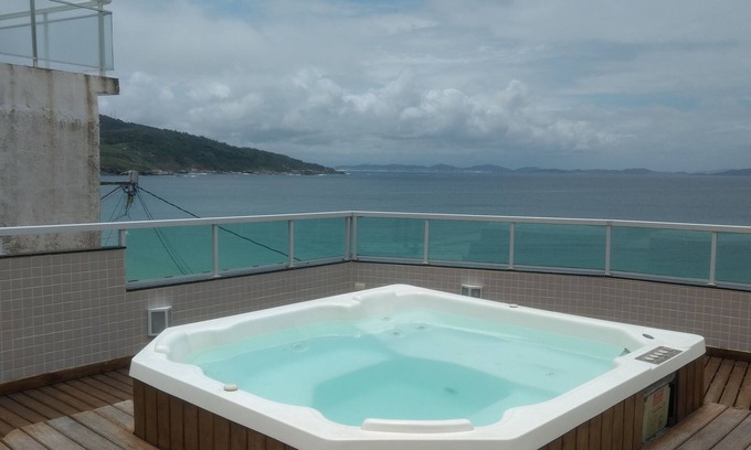 Prainha Apartment | Modern Oceanfront Stay with Amazing Views and Top Amenities