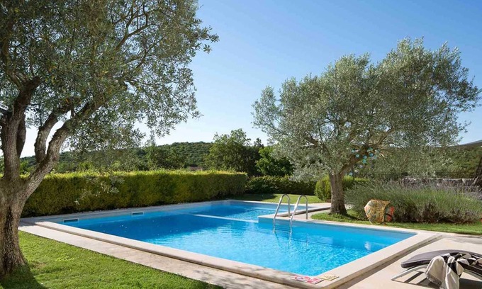 Sorici Villa | Modern Villa in Rovinj with Pet-Friendly Amenities