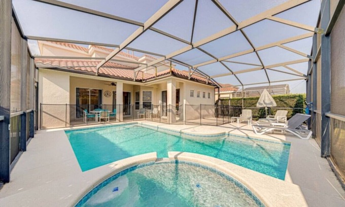 Tuscan Hills Apartment | Tranquil 5-Bedroom Retreat with Private Pool & Top Rating