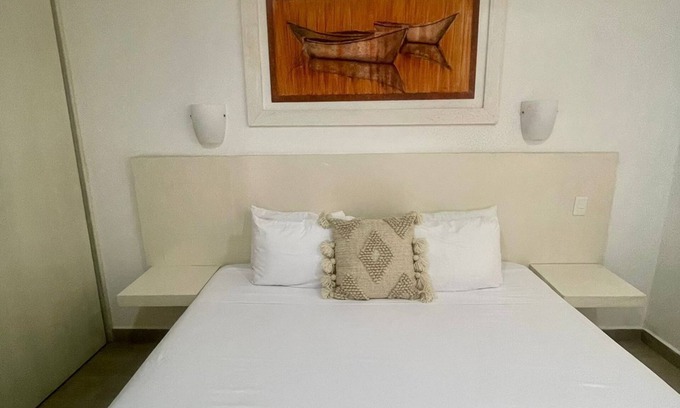 Colonia Salina Chica Apartment | Tranquil Fully Equipped Apartments with Spa & Hot Tub