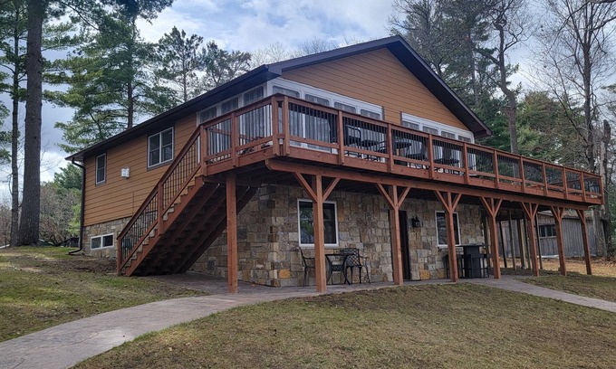 Chetek House | Lakefront Haven: Guest Rated 10/10 with Scenic Views!