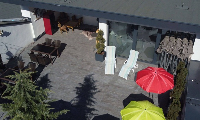 Finsing Apartment | Cozy Apartment with Lake View, WIFI and Private Terrace