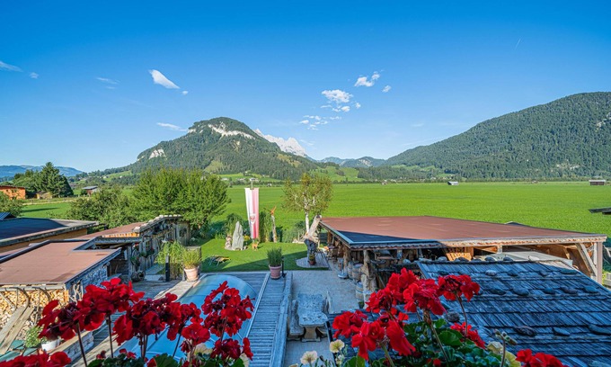 Kirchdorf in Tirol Apartment | Prime Apartment with Pool, Steps from the Lift - 10/10 Rating