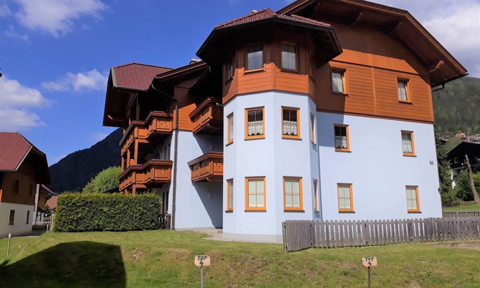 Untertschern Apartment | Beautiful Apartment With Balcony