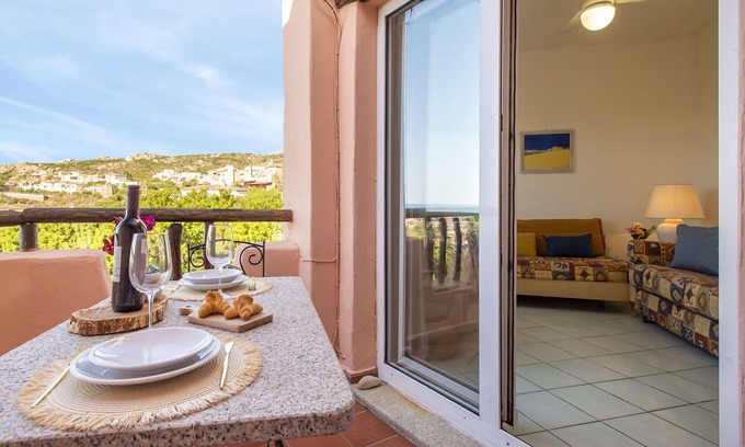 Canneddi Apartment | Cozy Apartment for 4 with Ocean View and Pet-Friendly Options