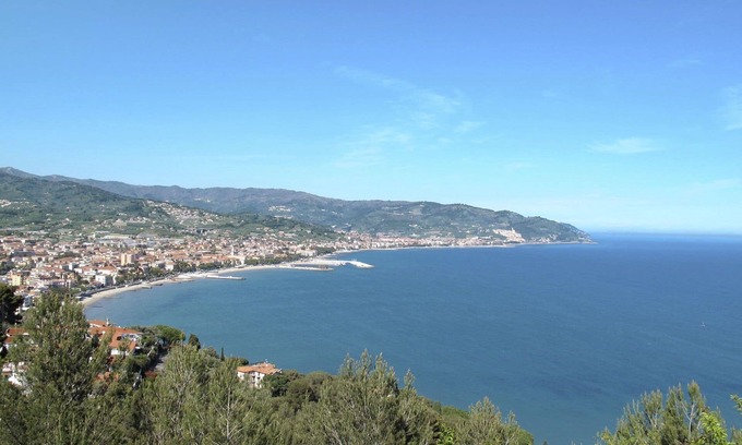 Diano Castello Apartment | Inviting Apartment for 6 with Pool, Terrace & Pet-Friendly