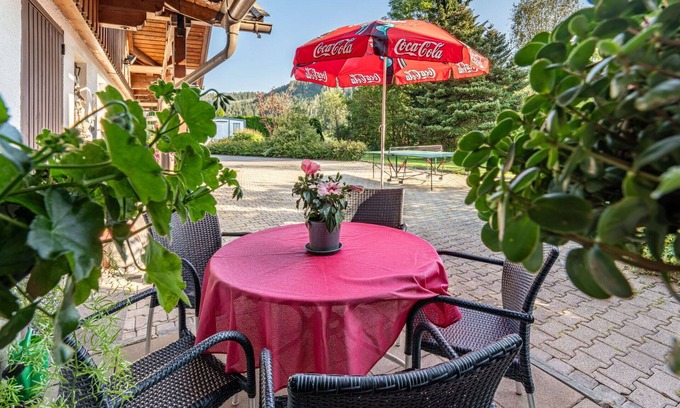 Agsdorf Apartment | Cozy Apartment for 4 with Pet Friendly Perks & WIFI