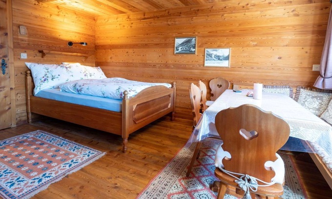 Saas Almagell Apartment | Beautiful apartment for 4 guests with WIFI, TV and parking