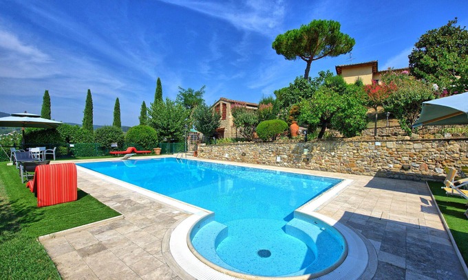 San Gimignano Apartment | Cozy Apartment for Two with Pool, A/C & Panoramic Views