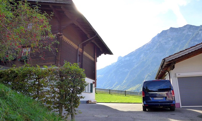 Kandergrund Apartment | Inviting Apartment for 4 with Balcony, WIFI & Pet-Friendly