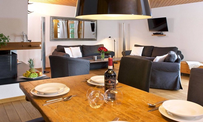 Lenzerheide Apartment | Cozy Apartment with Balcony and Parking for 5 Guests