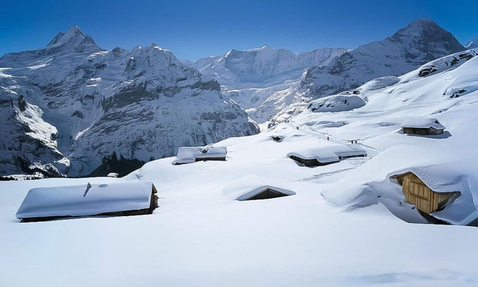 Grindelwald Apartment | Cozy Apartment for Two with WIFI, Parking & Breakfast