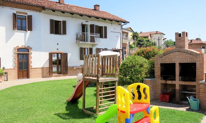 Cossombrato Apartment | Inviting Apartment for 7 with Pool, Pet Friendly & Parking