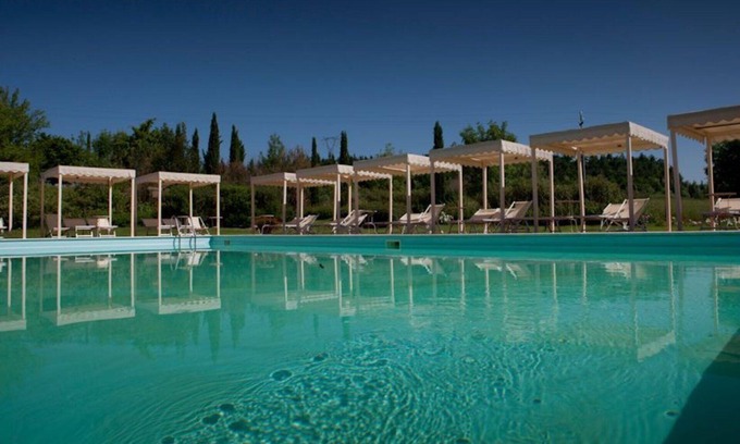 Empoli Apartment | Cozy Apartment for Two with Pool, A/C, and Lake Views