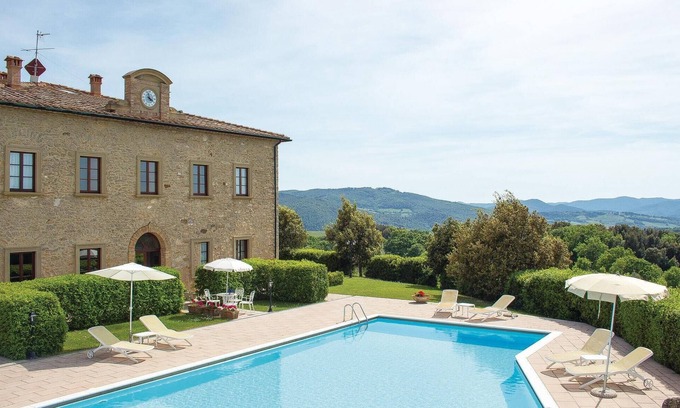 Pomarance Apartment | Discover Cozy Apartments with Shared Pool Near Pomarance