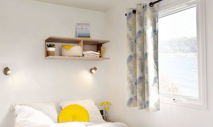 Soerendonk House | Beautiful apartment in villa for 4 guests with pool, TV, terrace, pets allowed and parking