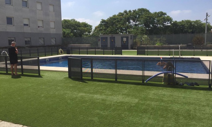 Bormujos Apartment | Elegant Apartment Near Seville's Heart with Pool & Spa