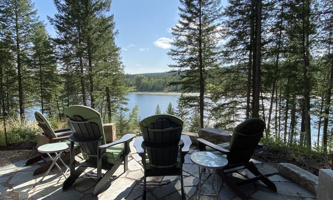 Whitefish Apartment | Serene Lost Loon Lake Apartment with Private Access