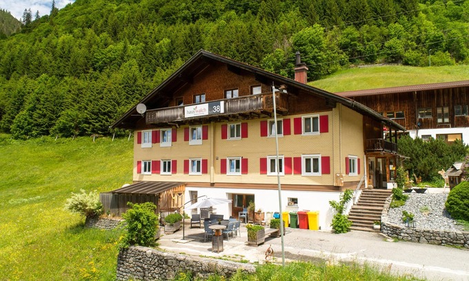 Kloesterle am Arlberg Apartment | Exceptional Getaway at the Foot of the Arlberg