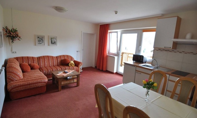 Reutte Apartment | Cozy Apartment for 5 People Near Neuschwanstein Castle