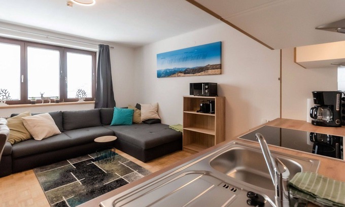 Taxenbach Apartment | Inviting Apartment for 4 with Balcony and Panoramic Views