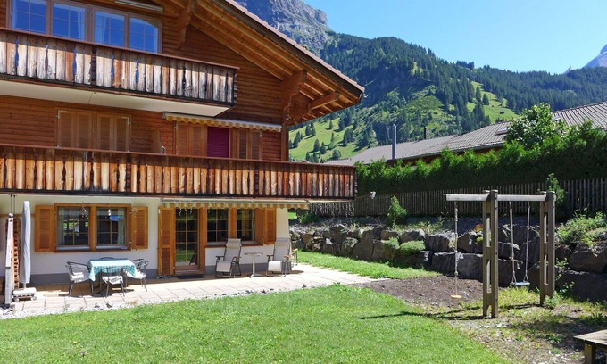 Blausee Apartment | Inviting Apartment with WIFI, Terrace & Panoramic Views