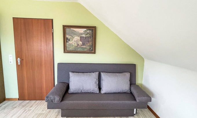 Bischoffingen Apartment | Beautiful apartment for 3 guests with WIFI, TV, balcony, panoramic view and parking