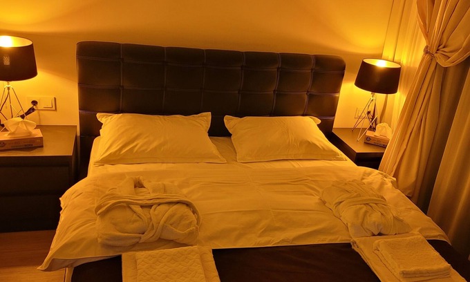 Tbilisi Apartment | Impeccable 27m Suite with Private Pool & Kitchen Amenities
