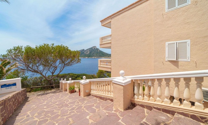 Andraitx Apartment | Ideal Apartment for 4 with Pool, A/C & Ocean Views