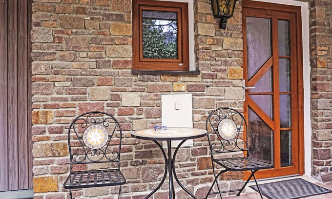 Imst Apartment | Beautiful apartment for 2 guests with WIFI, TV and patio