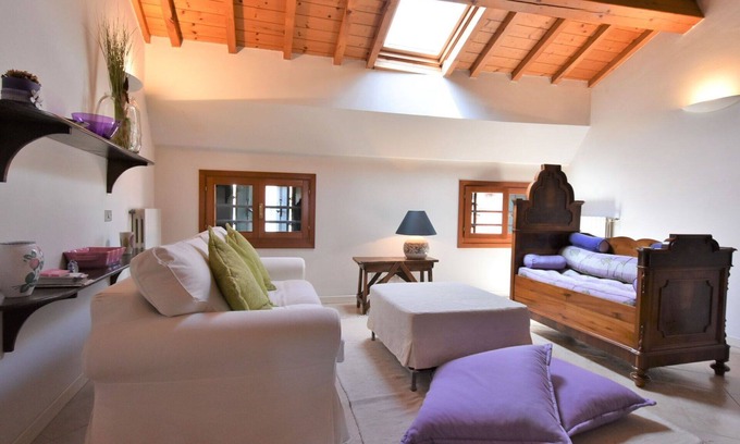 Este Apartment | Cozy Apartment for 4 with A/C, WIFI & Spa Amenities