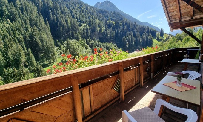 Kappl Apartment | Comfortable Apartment for 7 with WIFI, Pets Welcome