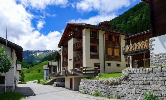 Tujetsch Apartment | Comfortable Apartment for 6 with Lake View and WIFI