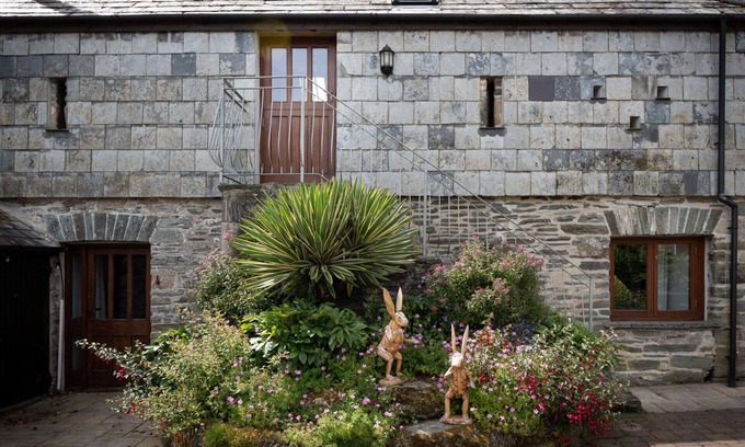 Fivelanes Apartment | Beautiful apartment for 2 people with hot tub, WIFI, TV, balcony and pets allowed