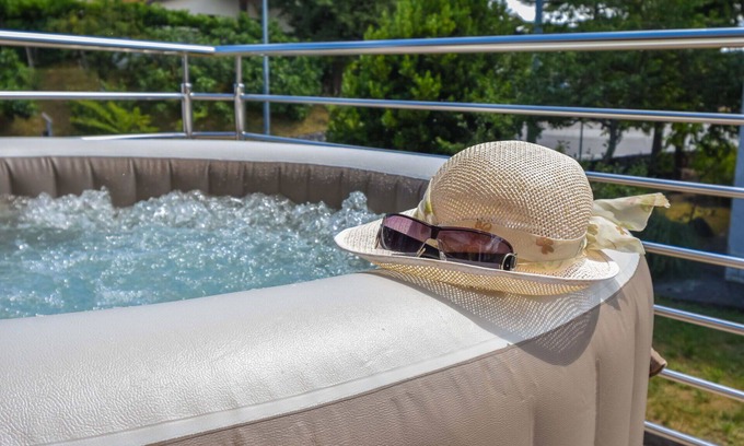 Buzet Apartment | Inviting Apartment for 5 with Hot Tub and WiFi Access