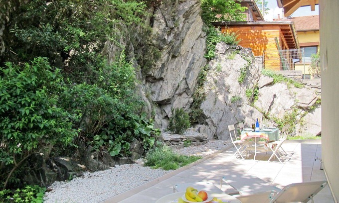Olgiasca Apartment | Cozy Apartment for 4 with Lake View, Pets Allowed & WiFi