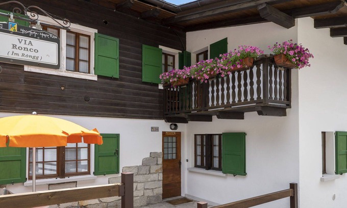 Macugnaga Apartment | Cozy Apartment for 6 with Balcony, Views & Pet-Friendly