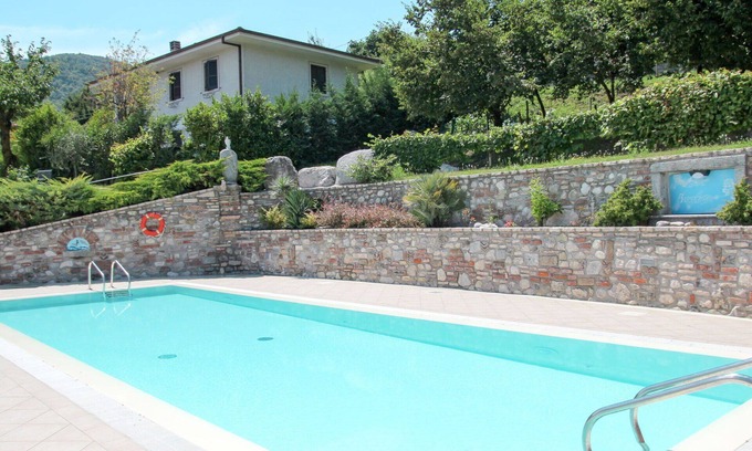 Voiandes Apartment | Charming Apartment for 4 with Pool, Patio, and Pet-Friendly